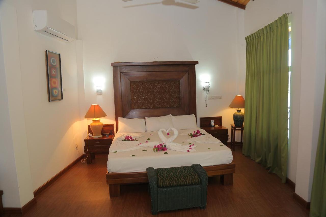 Laluna Ayurveda Resort เบนโตตา ภายนอก รูปภาพ