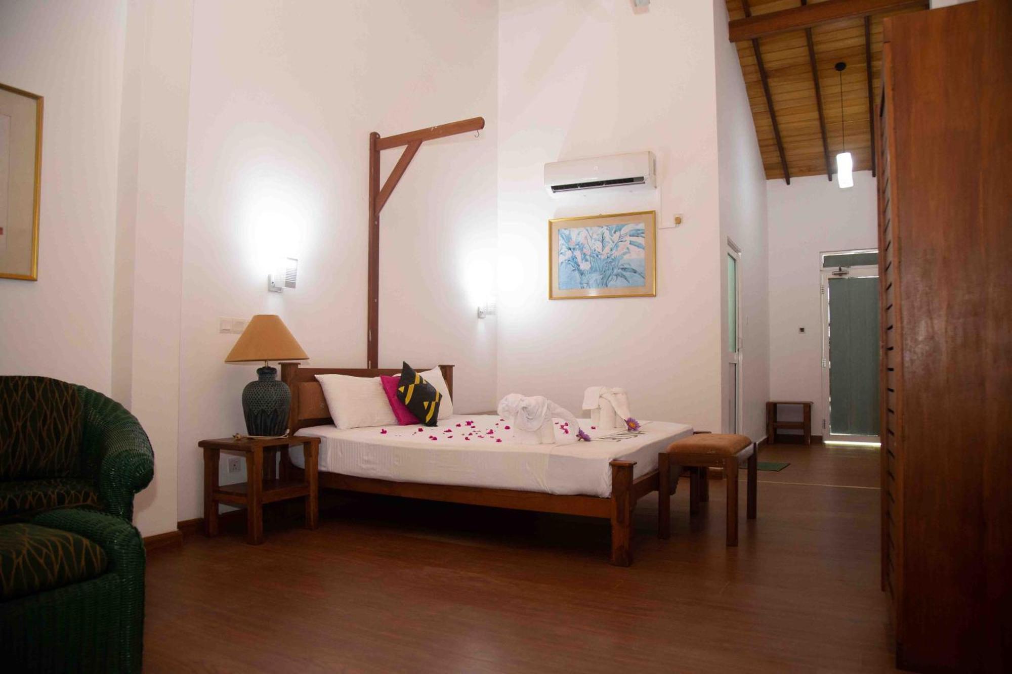 Laluna Ayurveda Resort เบนโตตา ภายนอก รูปภาพ